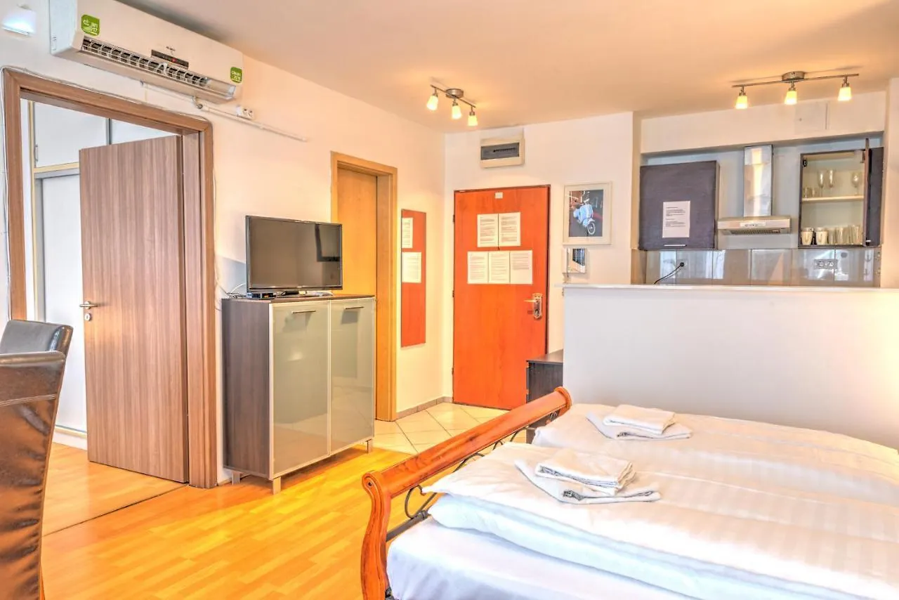 Budapest Center Apartments 0*,  Ungheria