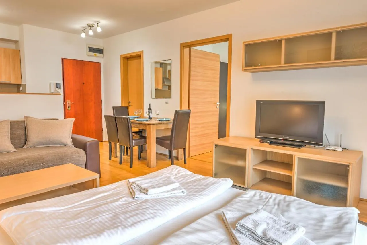 Budapest Center Apartments 0*,  Ungheria