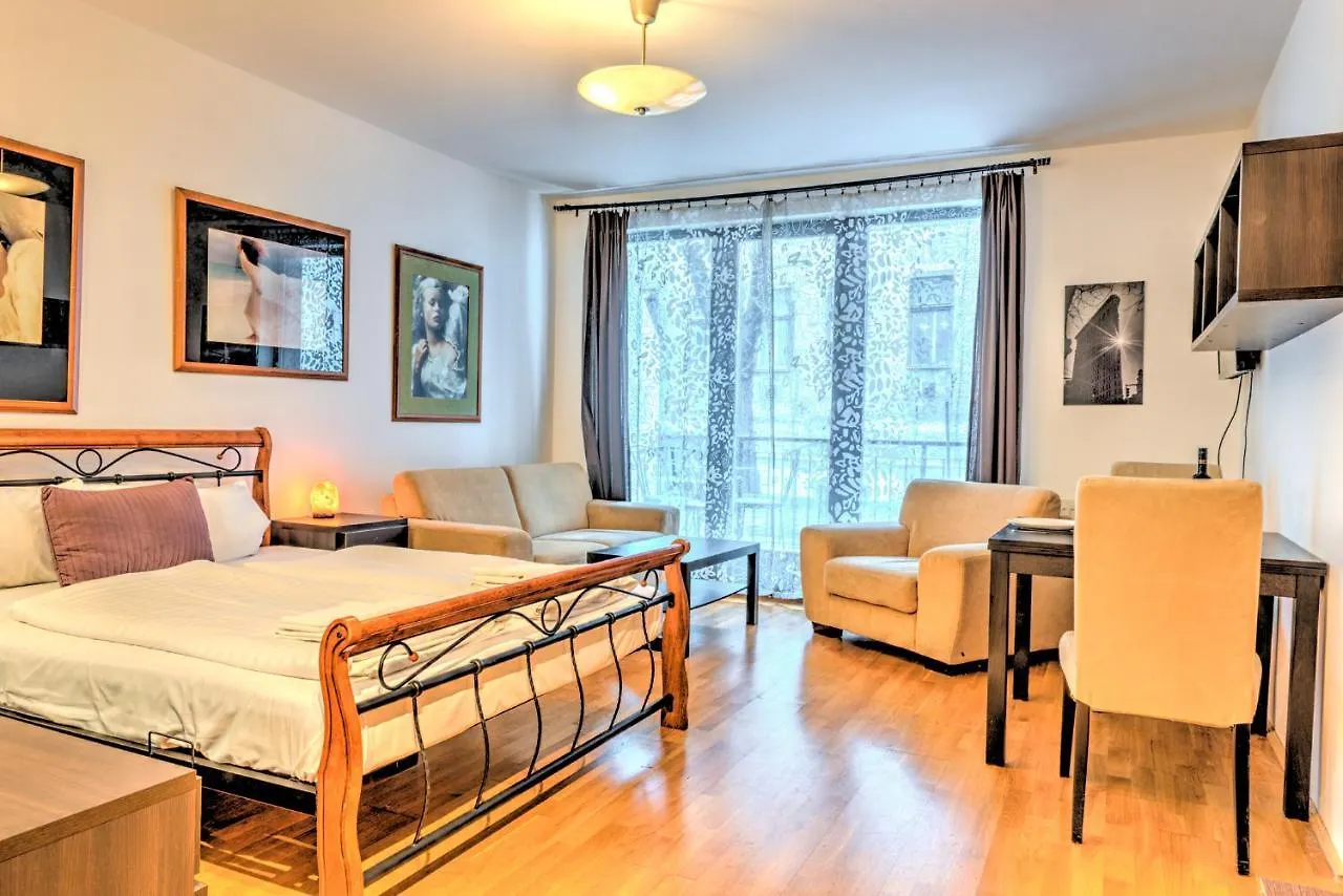 Budapest Center Apartments 0*,  المجر