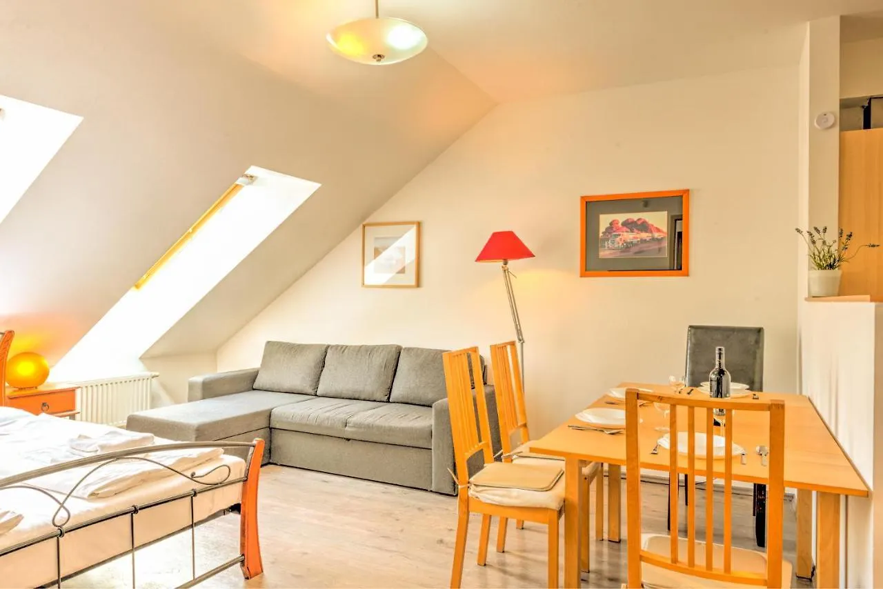 Budapest Center Apartments 0*,
